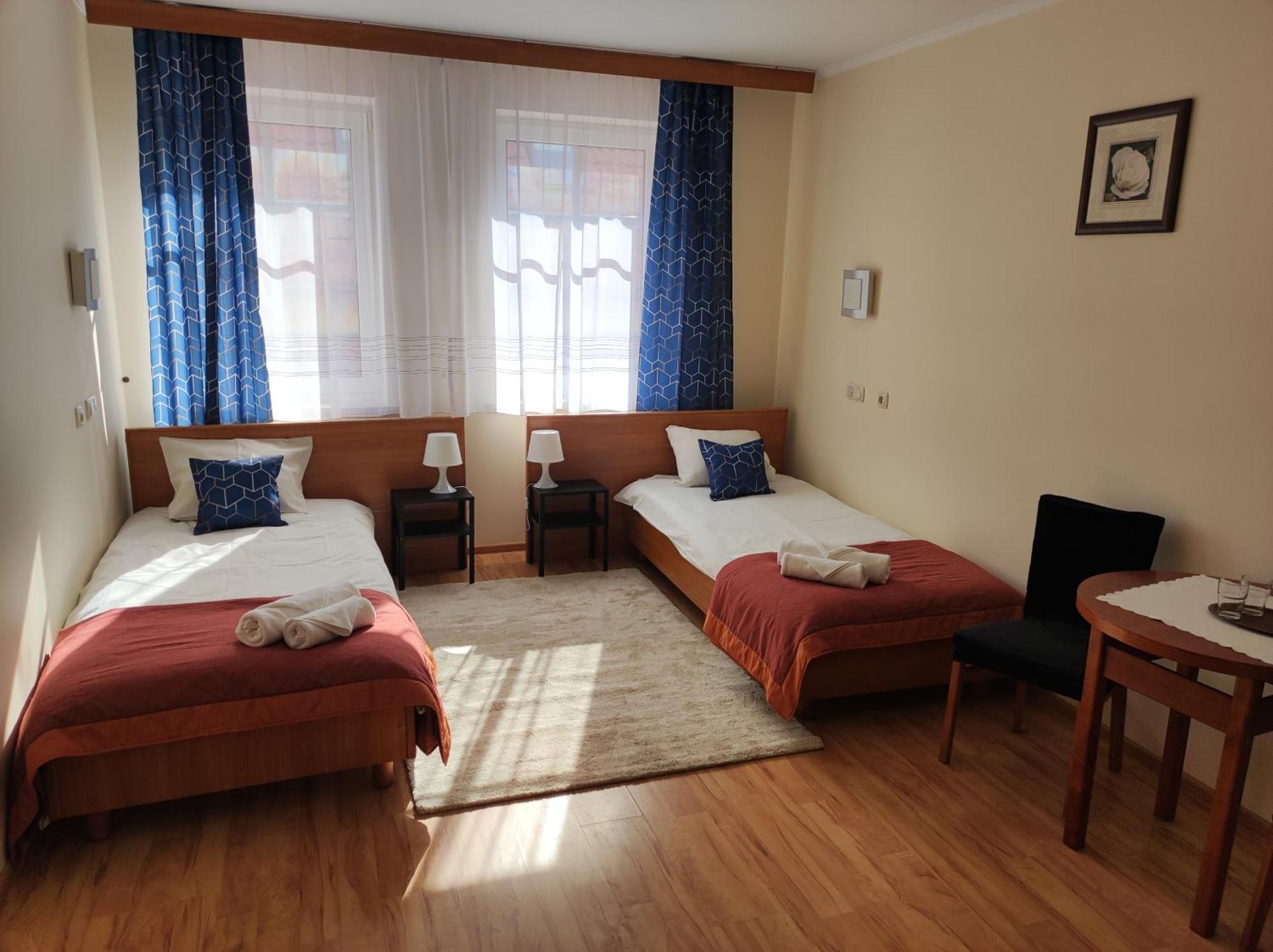 Apart Hotel Sutoris Bochnia Zewnętrze zdjęcie