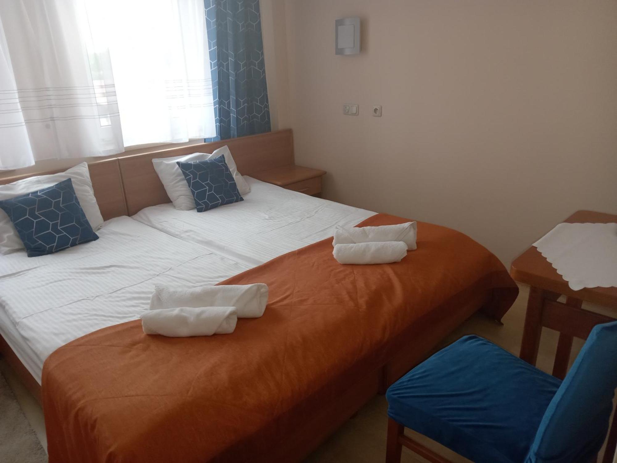 Apart Hotel Sutoris Bochnia Zewnętrze zdjęcie